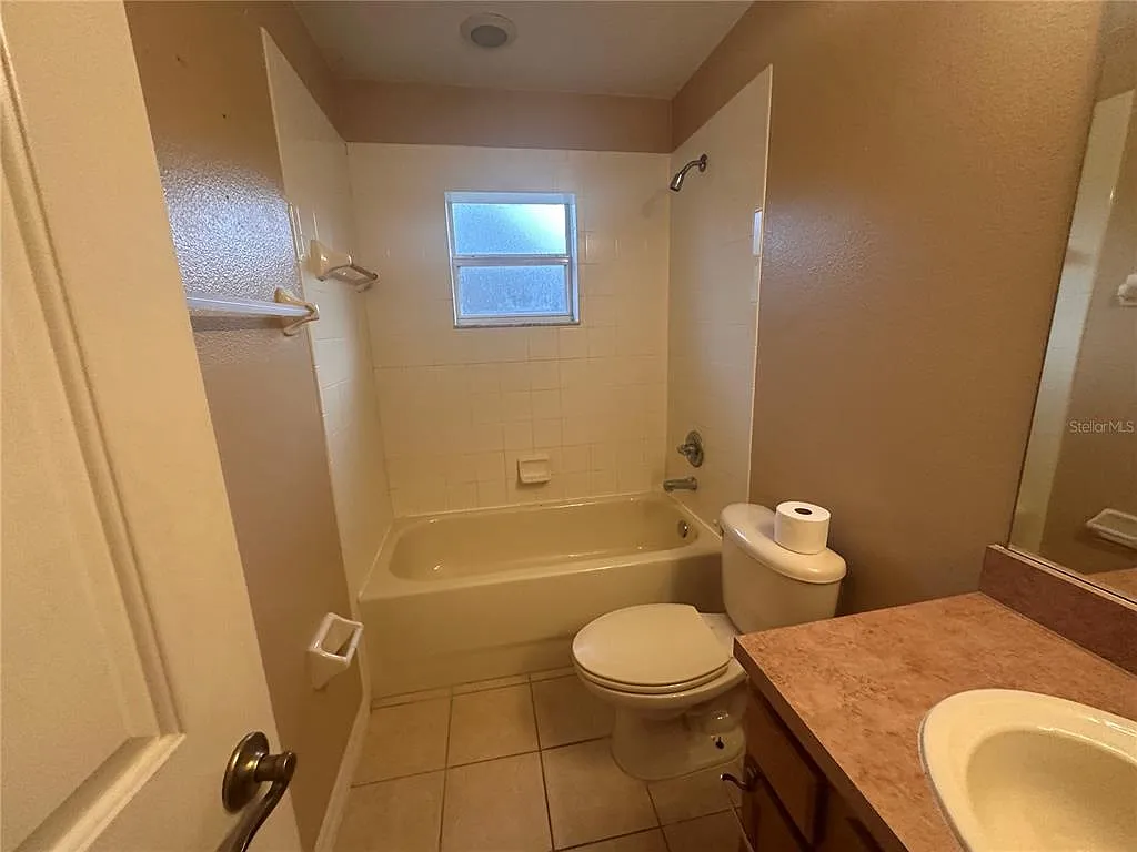 3 bed, 2.0 bath, 1515 sqft, $1,625 — Photo 4