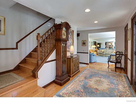 4th image of 402 Forestview Dr