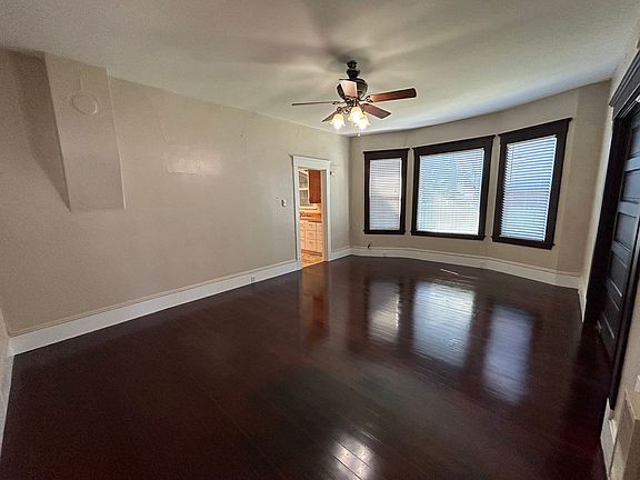 5th image of 2501 Virginia Ave APT 1