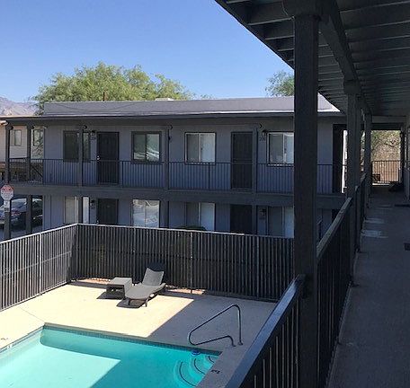 4th image of 3700 N Fairview Ave APT 206