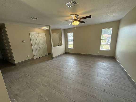 5th image of 7823 Coronet Ln