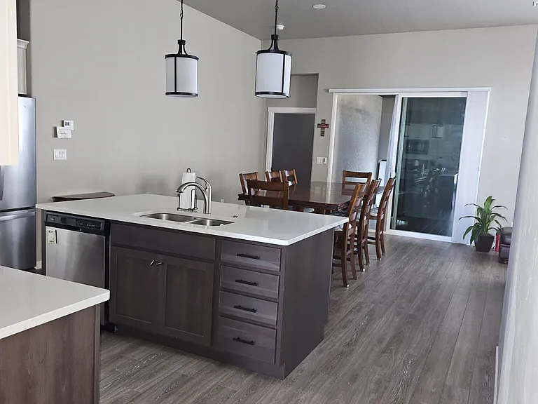 2477 Apex Ave — Photo 3
