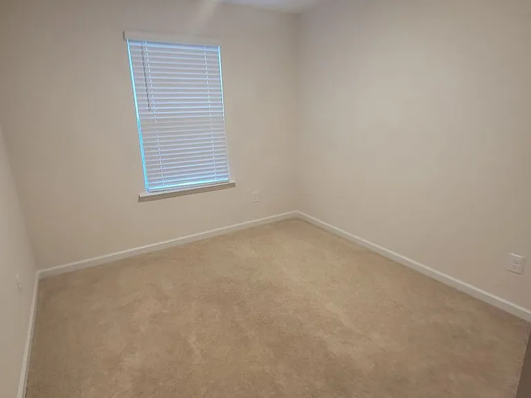 1325 Broholmer Ln — Photo 9