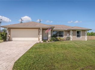 2675 Lakeshore Cir, Port Charlotte, FL 33952