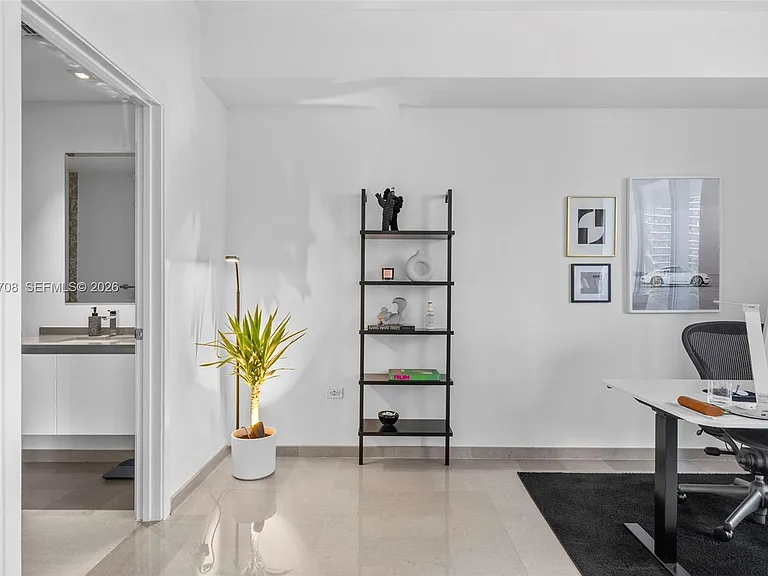 88 SW 7th St #809 — Photo 24