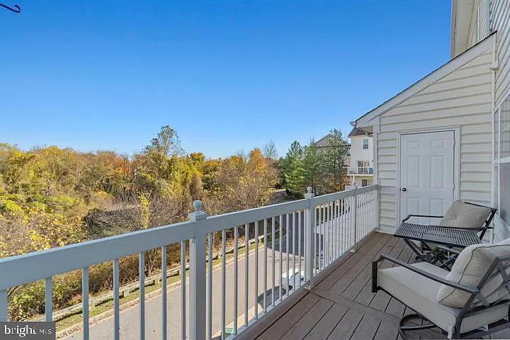 206 Heathwalk St #B — Photo 20