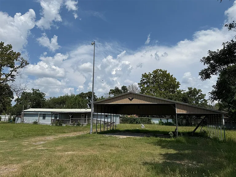 228 Hambrick Rd — Photo 8