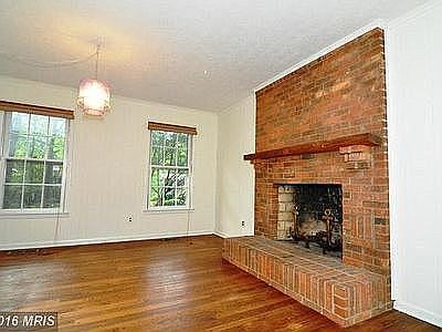 4th image of 2417 Luckett Ave