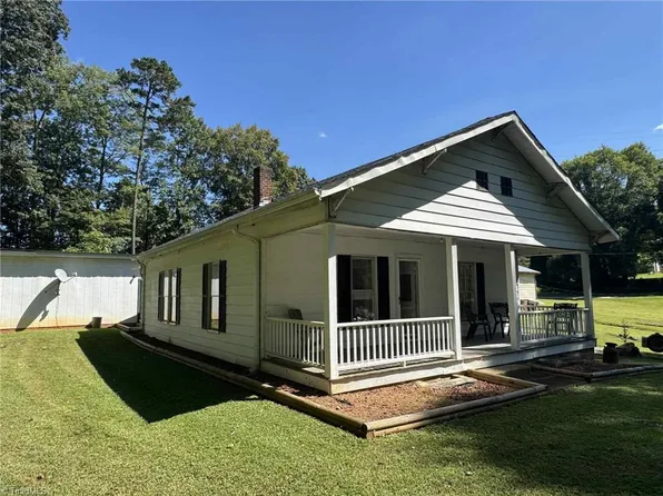 362 Pegram St, Elkin, NC 28621