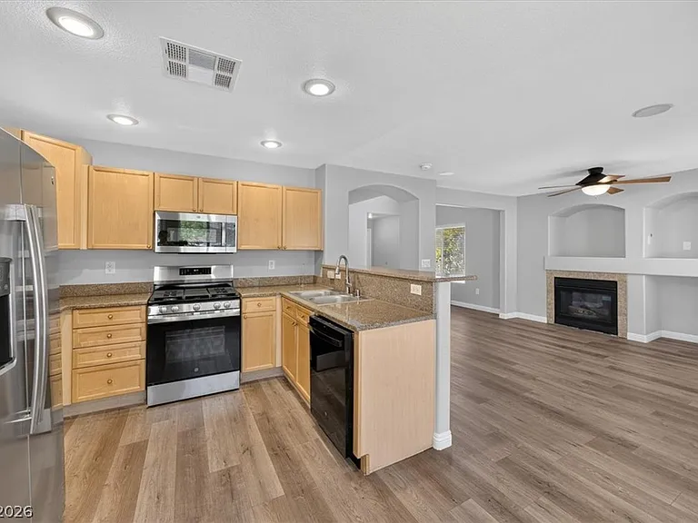 561 Aspen Leaf St — Photo 25