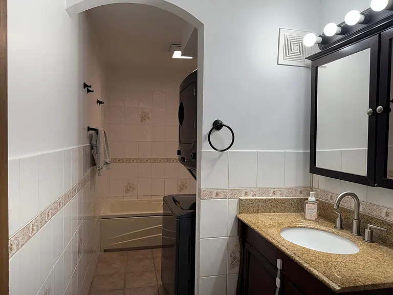 750 W Dempster St #103 — Photo 5