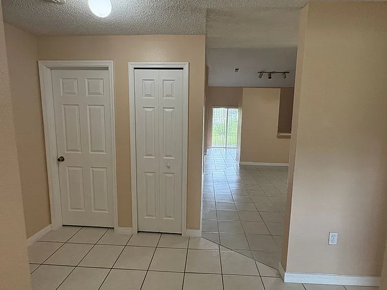 64 Cordona Dr #B — Photo 13