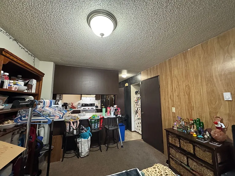 2111 Knox Ave #7 — Photo 14