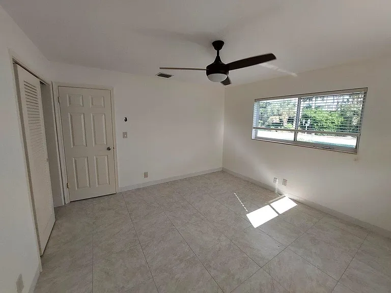 2624 NE 27th Ct — Photo 14
