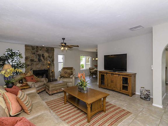 3rd image of 1364 S Lynx Dr