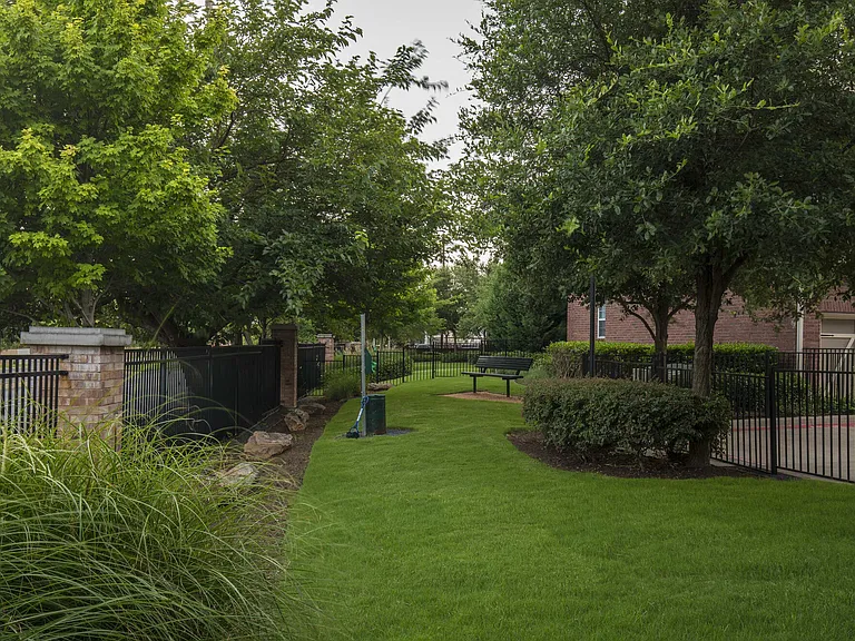 Perry Row — Photo 17