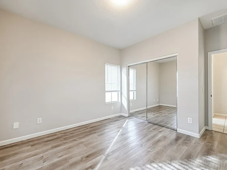 3453 W Webster Ct — Photo 14