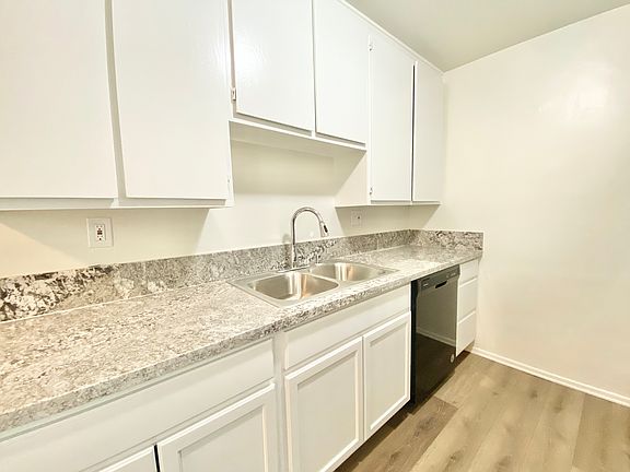 3rd image of 3748 Midvale Ave APT 4