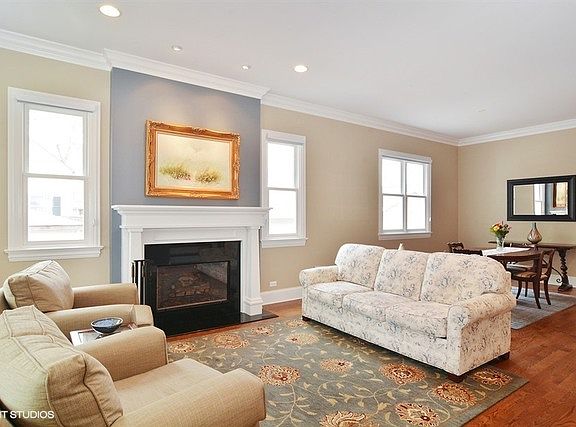 4th image of 4245 N Oakley Ave