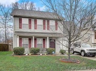 1329 Crandon Dr, Charlotte, NC 28216