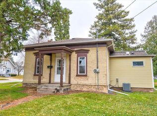 401 South Montgomery STREET, Watertown, WI 53094