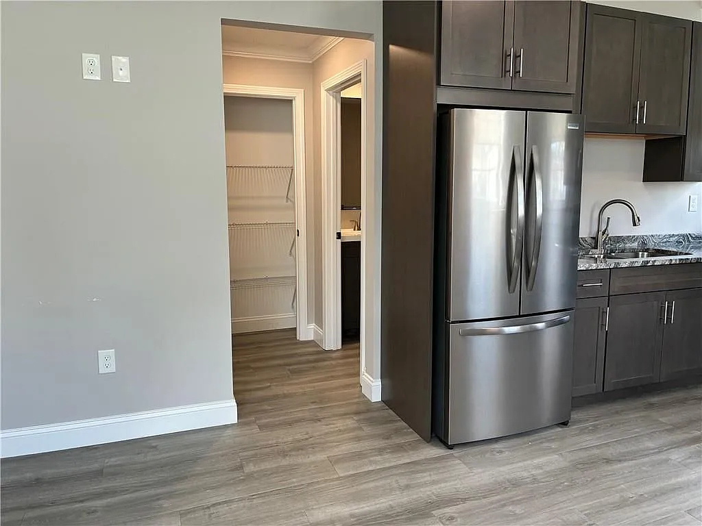 1 bed, 1.0 bath, 600 sqft, $1,800 — Photo 4