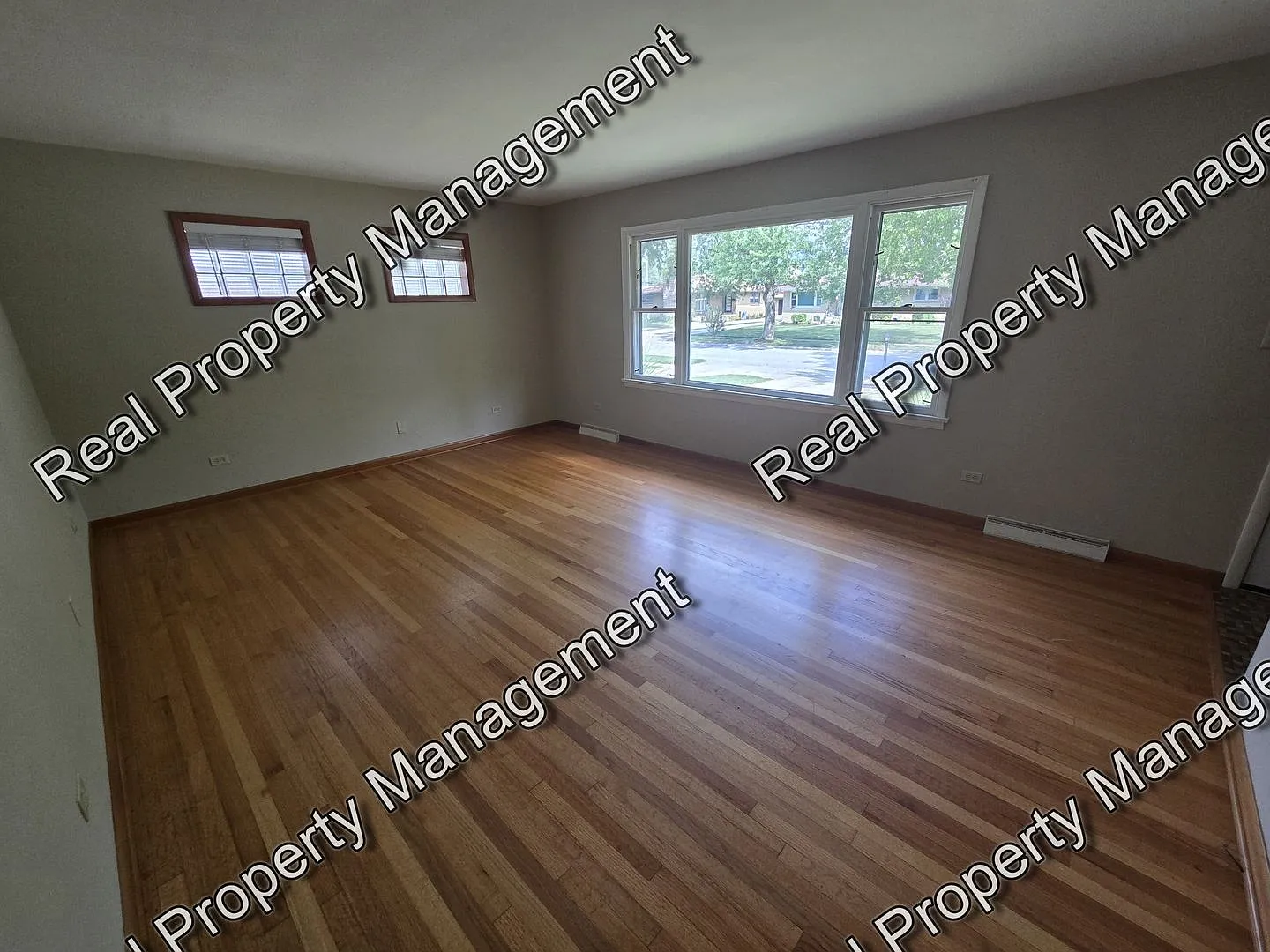 Three Bedroom Ranch — Photo 2
