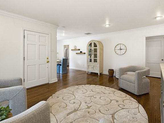 5th image of 3709 Northwood Dr