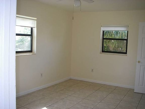 4th image of 527 El Vedado Ave
