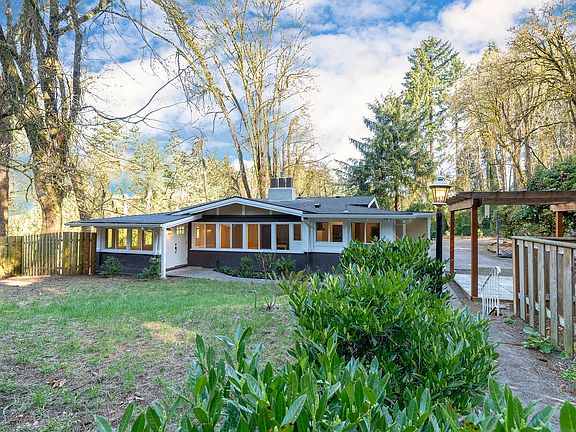 2nd image of 2909 SW Upper Dr