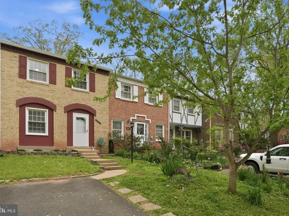 14874 Lambeth Sq, Centreville, VA 20120