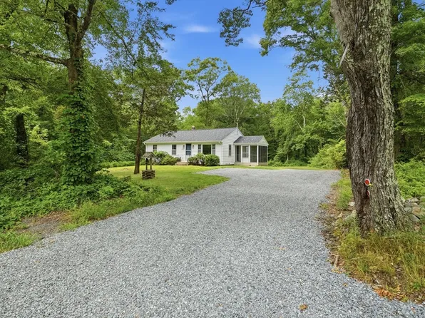 292 Anawan St, Rehoboth, MA 02769