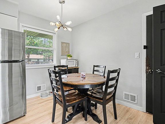 4th image of 1089 Legion Park Dr
