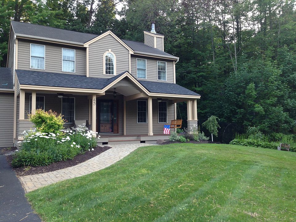 Paver patio and sidewalk