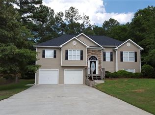 203 Farmington Dr SE, Calhoun, GA 30701
