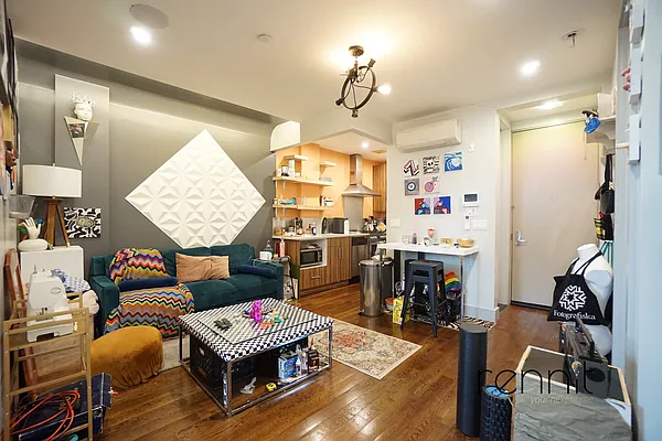 Rented by Rennit Inc. | media 2