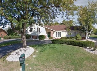 2130 Coach Way Ct, Bloomfield Hills, MI 48302