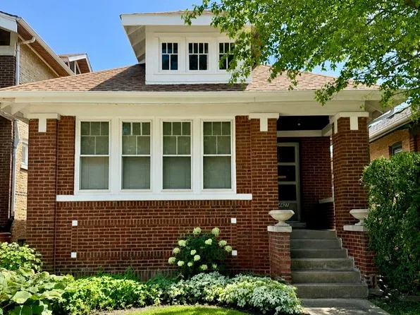 4421 N Sacramento Ave, Chicago, IL 60625
