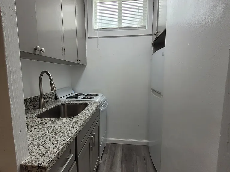 454 Kuamoo St #A — Photo 8