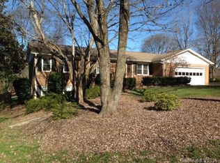 302 Valhalla Dr, Harrisburg, NC 28075