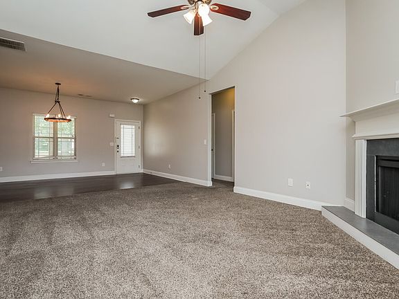 5th image of 547 Joneus Dr