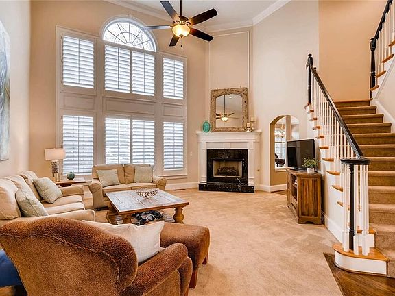 3rd image of 220 Glen Royal Ct