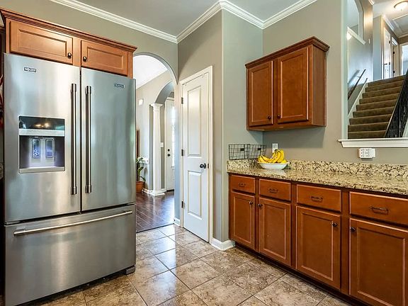 4th image of 6579 Chippewa Dr