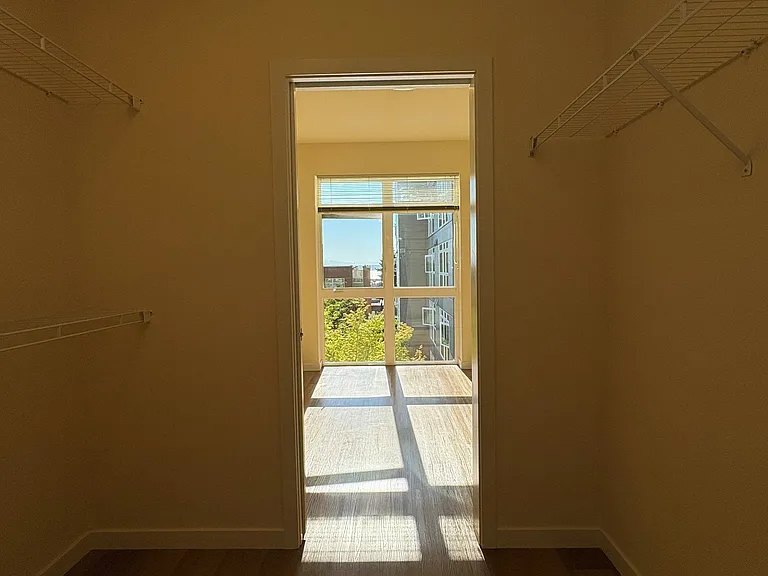 Library Place Apartments — Photo 23