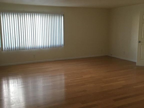 3rd image of 930 Copeland Ave APT 211