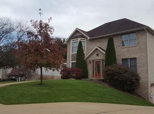 107 Pagano Dr, New Stanton, PA 15672