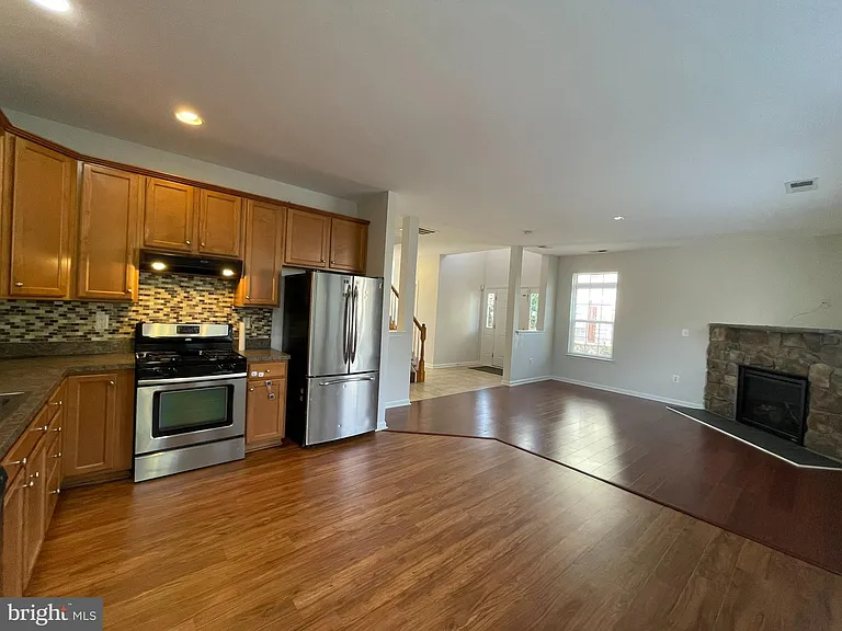 314 Kintyre Ln — Photo 11