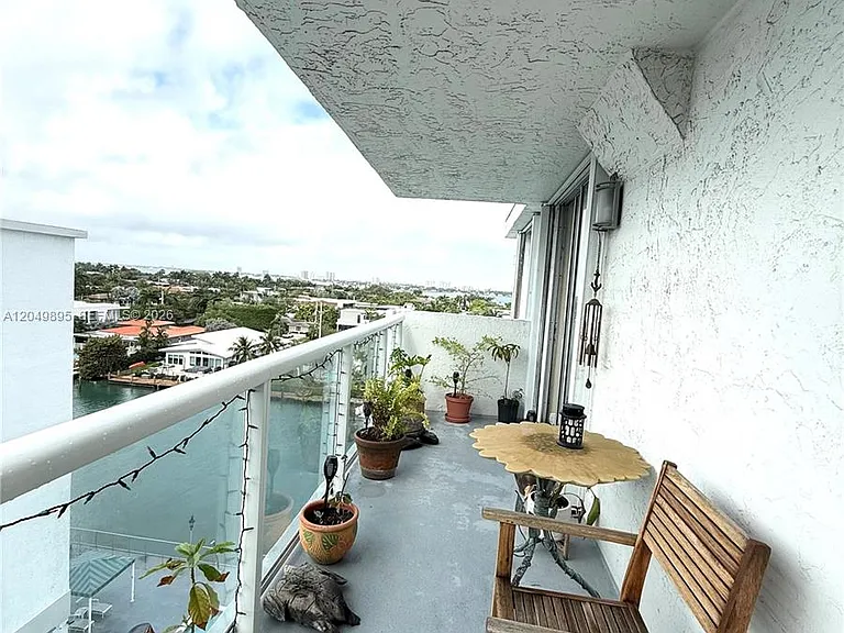 10000 W Bay Harbor Dr #Penthouse 4 — Photo 4