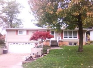 185 Crestview Dr, Burlington, IA 52601