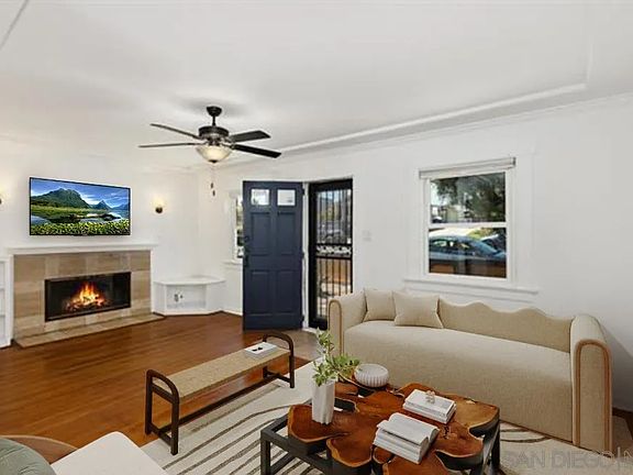 4th image of 2129 Lincoln Ave